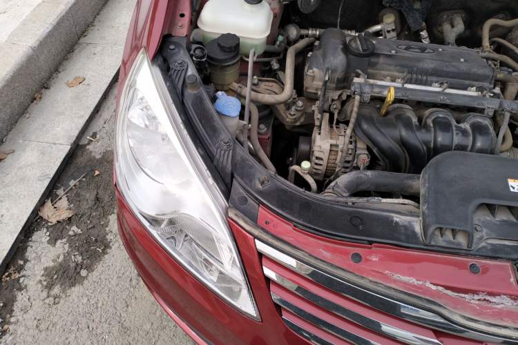 Used Hyundai Celesta 2011 1.6L Automatic Comfort Edition Engine Bay Right