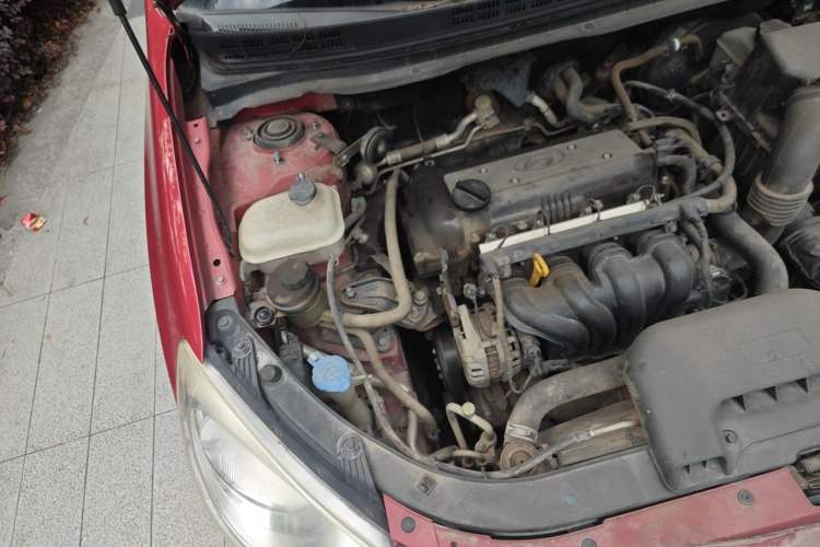 Used Hyundai Celesta 2011 1.6L Manual Comfort Edition Engine Bay Right