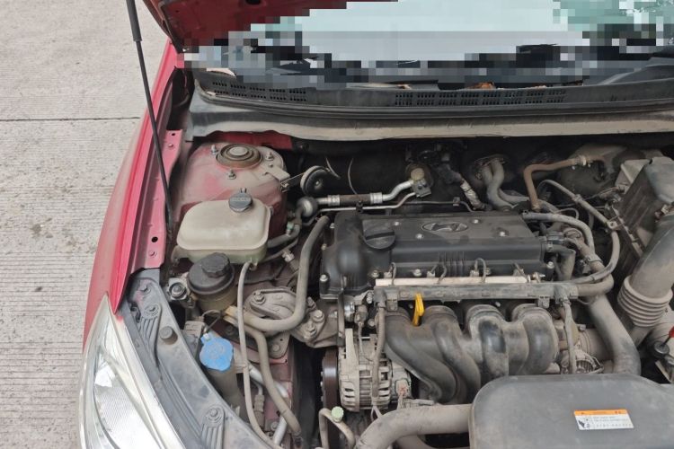 Used Hyundai Celesta 2011 1.6L Automatic Luxury Version Engine Bay Right