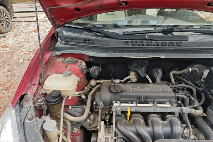 Used Hyundai Celesta 2011 1.6L Automatic Luxury Version Engine Bay Right