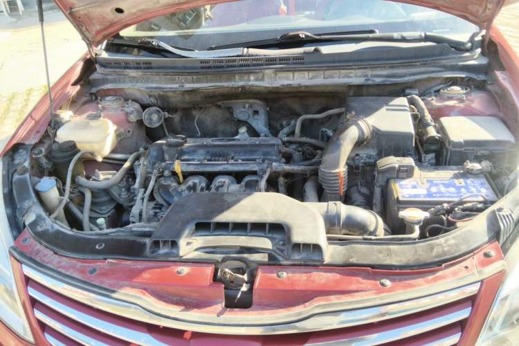 Used Hyundai Celesta 2011 1.6L Automatic Luxury Version Engine Bay