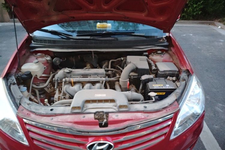 Used Hyundai Celesta 2011 1.6L Automatic Luxury Version Engine Bay
