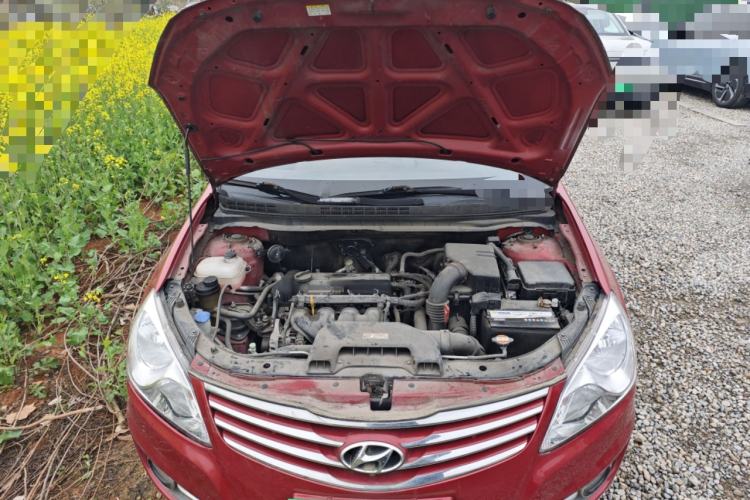 Used Hyundai Celesta 2011 1.6L Automatic Comfort Edition Engine Bay