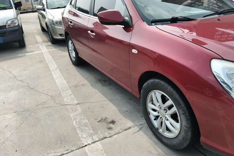 Used Hyundai Celesta 2011 1.6L Manual Comfort Edition Exterior 2