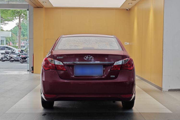 Used Hyundai Celesta 2011 1.6L Automatic Comfort Edition Exterior 4