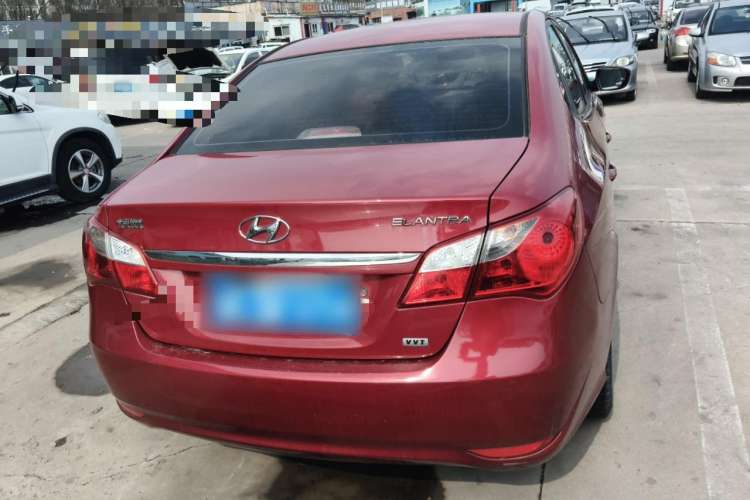 Used Hyundai Celesta 2011 1.6L Manual Comfort Edition Exterior 4