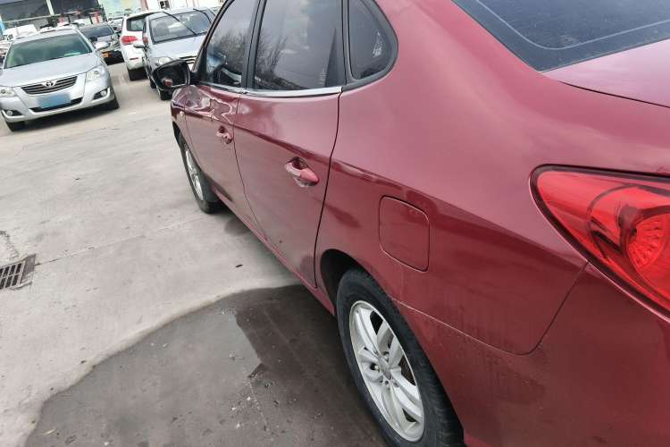 Used Hyundai Celesta 2011 1.6L Manual Comfort Edition Exterior 5