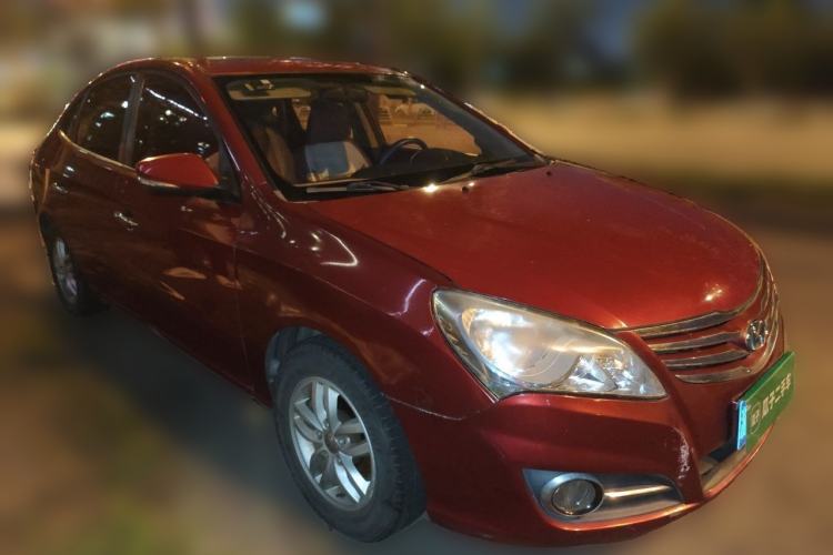 Used Hyundai Celesta 2011 1.6L Manual Luxury Model Front Right 45 Deg