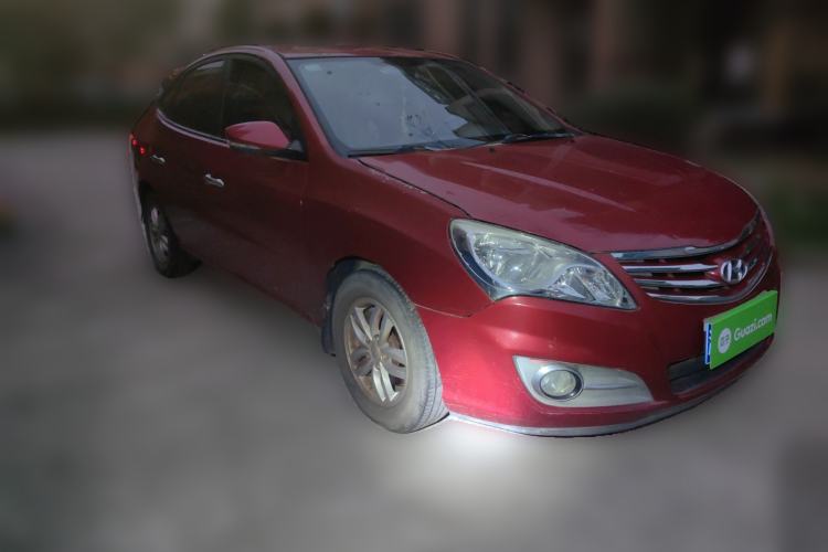 Used Hyundai Celesta 2011 1.6L Automatic Luxury Version Front Right 45 Deg
