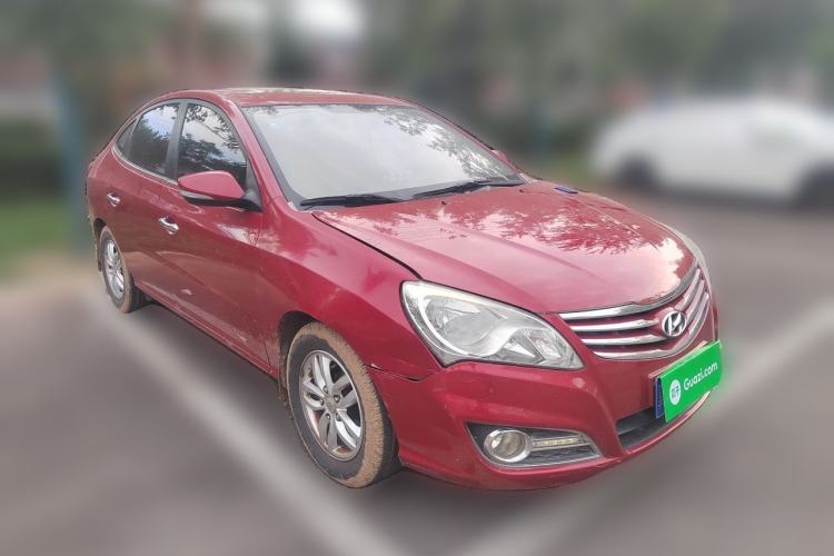 Used Hyundai Celesta 2011 1.6L Automatic Top-Tier Version Front Right 45 Deg