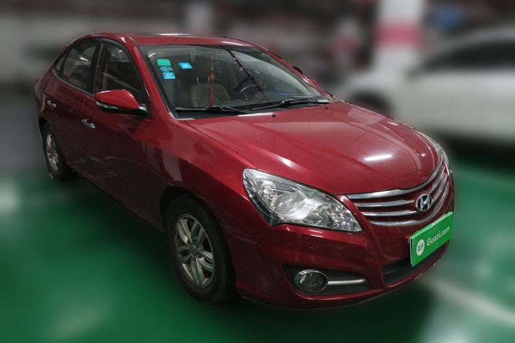 Used Hyundai Celesta 2011 1.6L Automatic Luxury Version Front Right 45 Deg