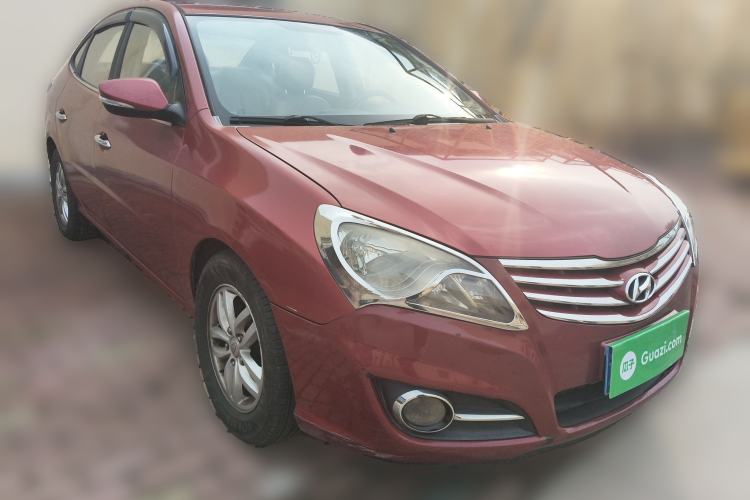 Used Hyundai Celesta 2011 1.6L Automatic Luxury Version Front Right 45 Deg