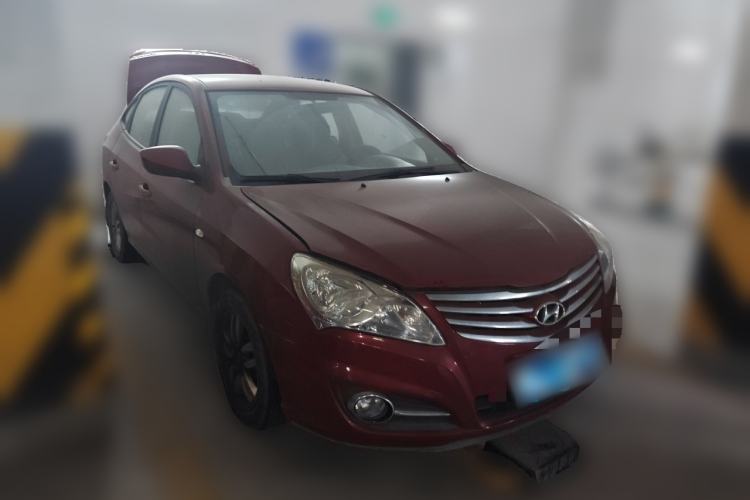 Used Hyundai Celesta 2011 1.6L Automatic Comfort Edition Front Right 45 Deg
