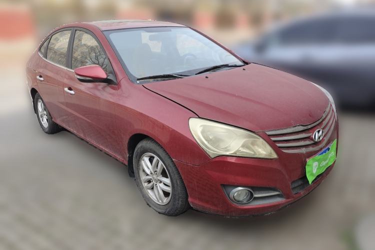 Used Hyundai Celesta 2011 1.6L Automatic Luxury Version Front Right 45 Deg