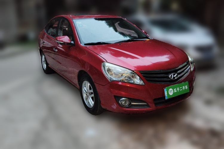 Used Hyundai Celesta 2011 1.6L Automatic Luxury Version Front Right 45 Deg