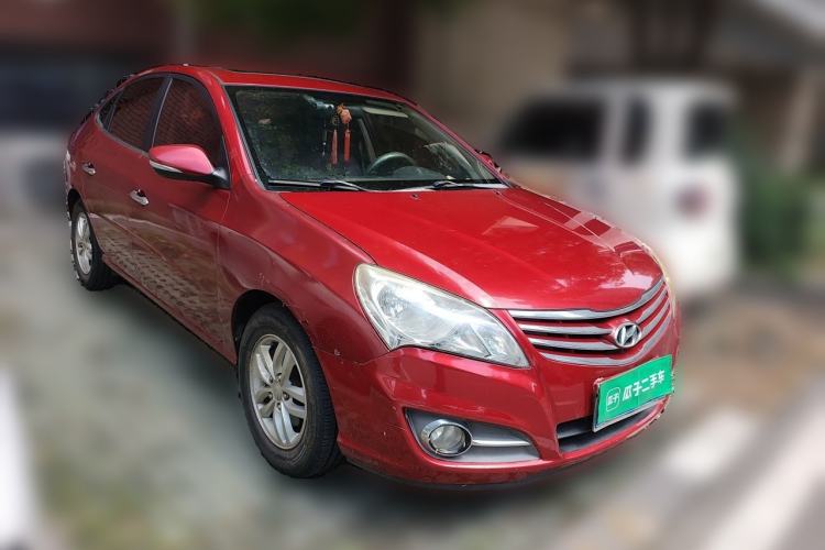 Used Hyundai Celesta 2011 1.6L Manual Luxury Model Front Right 45 Deg