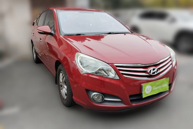 Used Hyundai Celesta 2011 1.6L Automatic Luxury Version Front Right 45 Deg