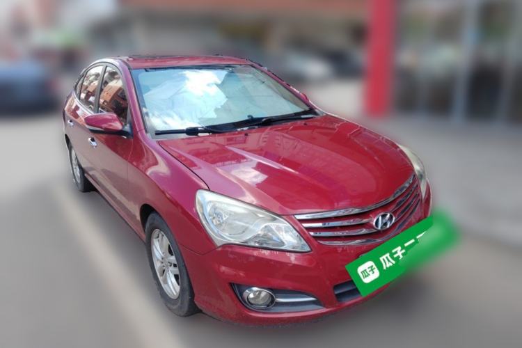 Used Hyundai Celesta 2011 1.6L Automatic Luxury Version Front Right 45 Deg