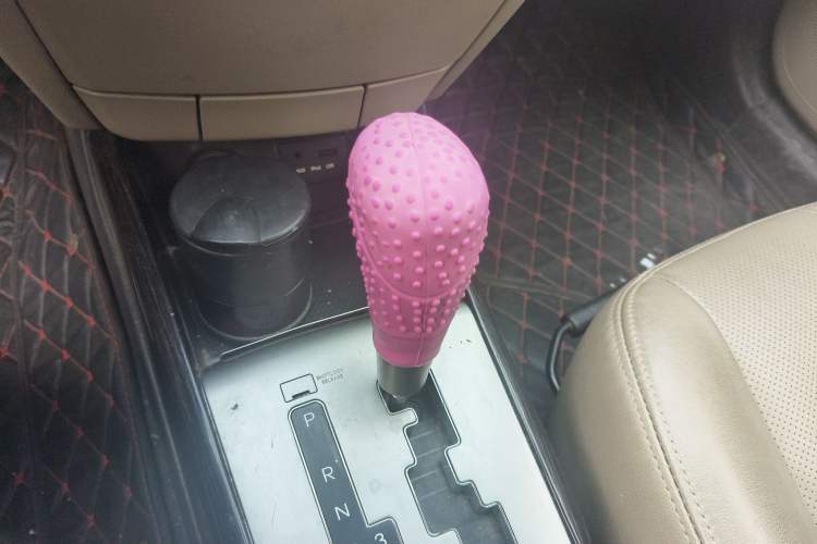 Used Hyundai Celesta 2011 1.6L Automatic Luxury Version Gear Lever