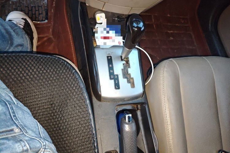 Used Hyundai Celesta 2011 1.6L Automatic Luxury Version Gear Lever