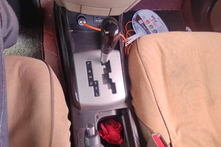 Used Hyundai Celesta 2011 1.6L Automatic Luxury Version Gear Lever