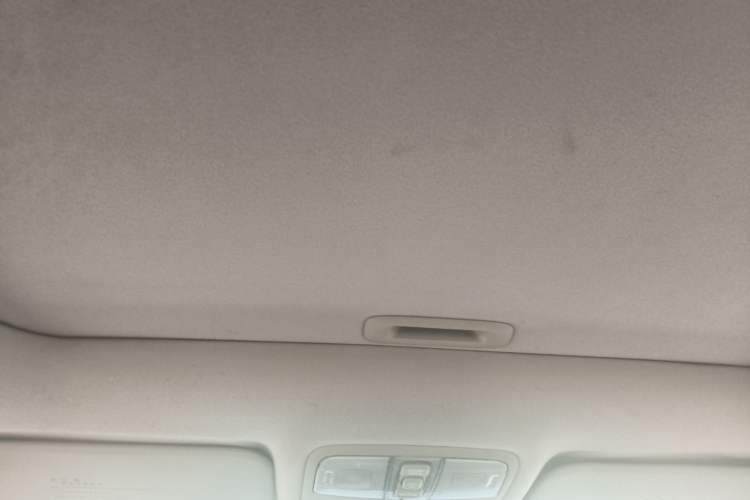 Used Hyundai Celesta 2011 1.6L Automatic Luxury Version Headliner