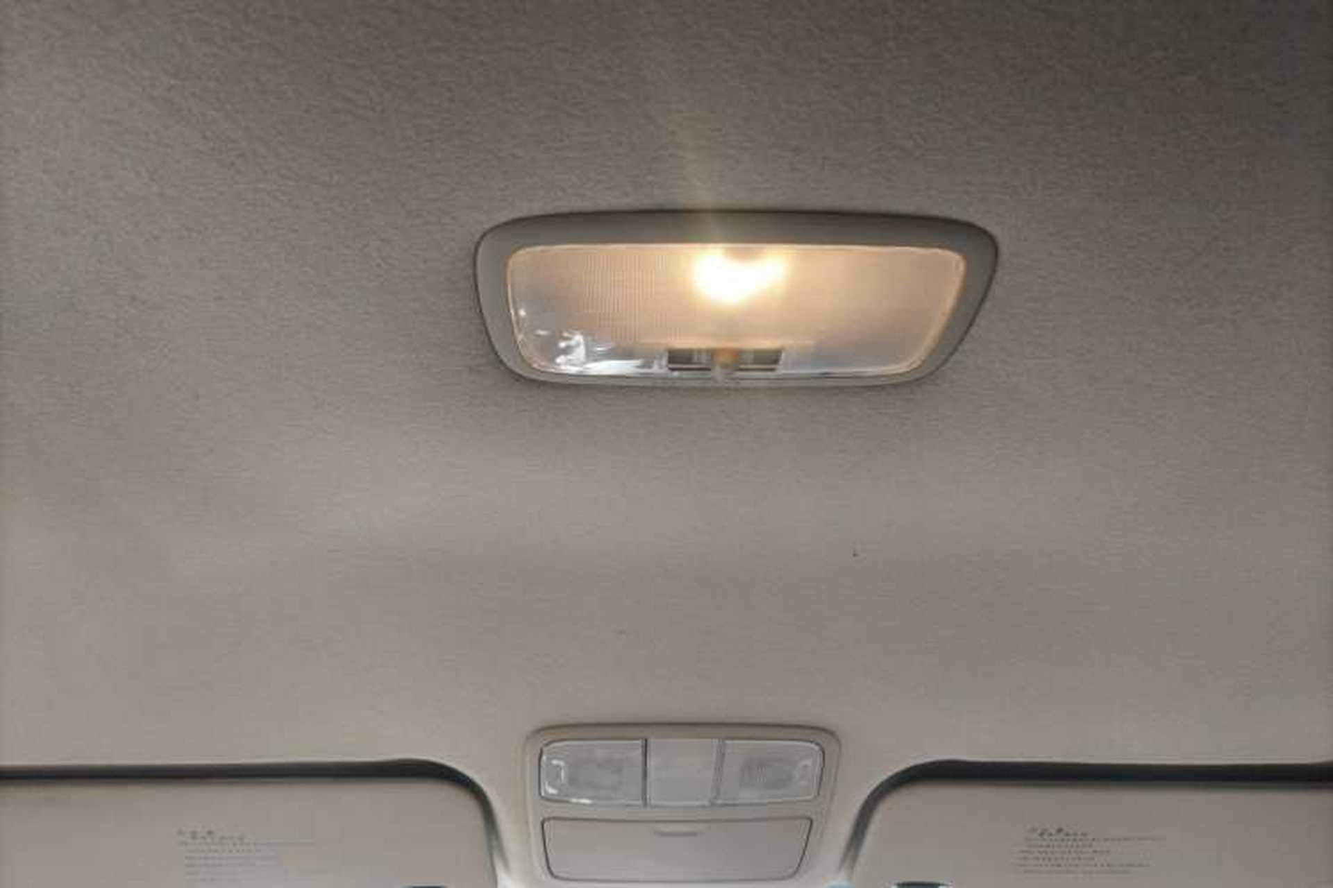 Used Hyundai Celesta 2011 1.6L Automatic Comfort Edition Headliner
