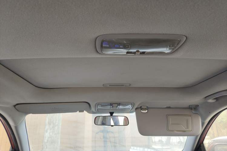 Used Hyundai Celesta 2011 1.6L Automatic Luxury Version Headliner