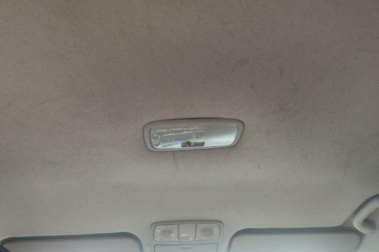 Used Hyundai Celesta 2011 1.6L Automatic Comfort Edition Headliner