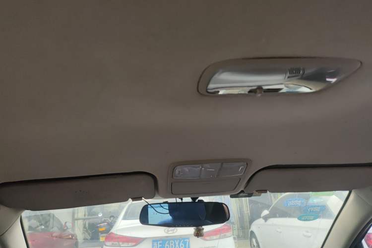 Used Hyundai Celesta 2011 1.6L Automatic Comfort Edition Headliner