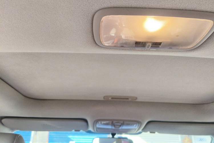 Used Hyundai Celesta 2011 1.6L Automatic Luxury Version Headliner