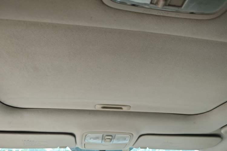 Used Hyundai Celesta 2011 1.6L Automatic Luxury Version Headliner