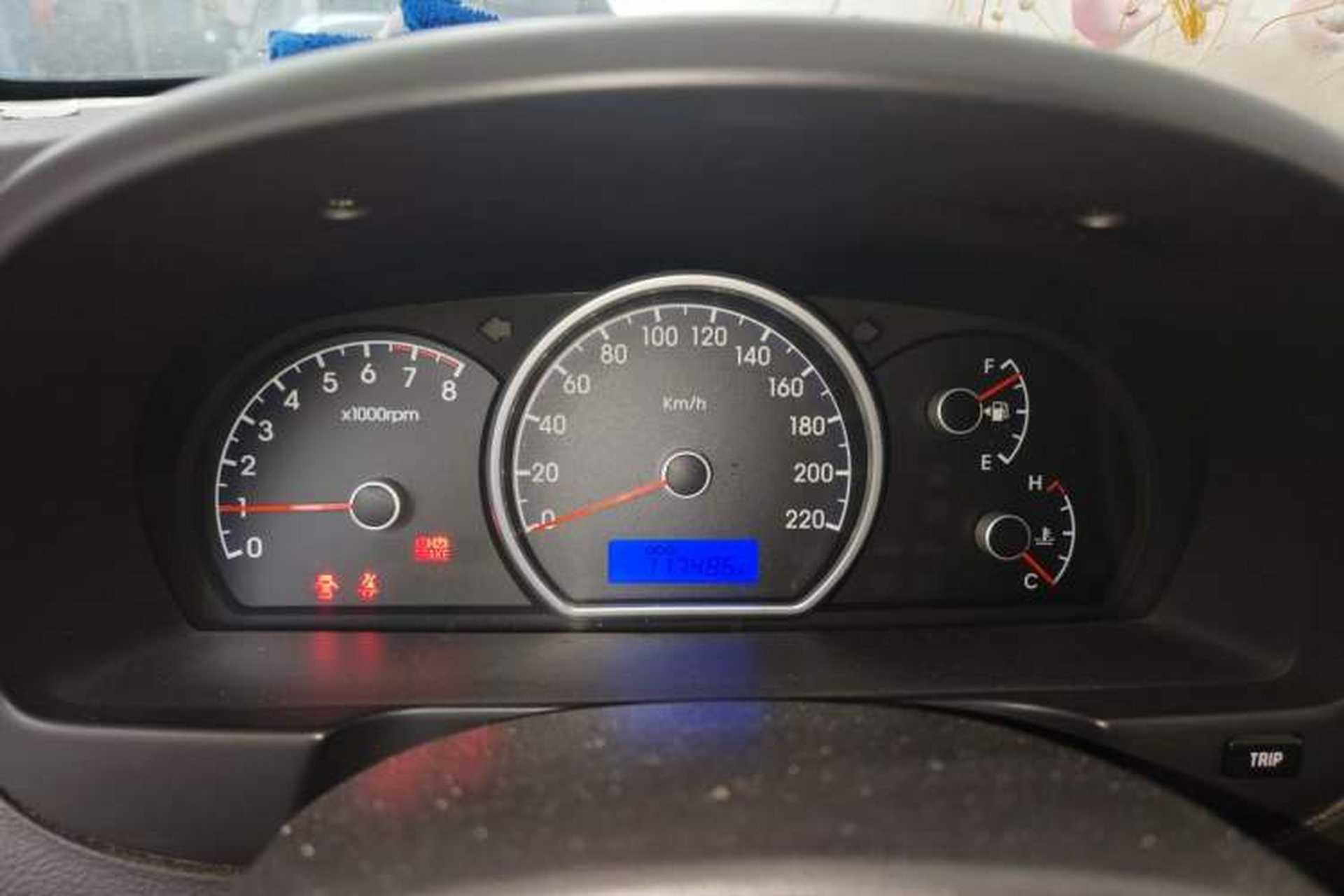 Used Hyundai Celesta 2011 1.6L Manual Comfort Edition Instrument Cluster
