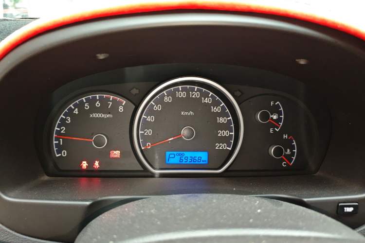Used Hyundai Celesta 2011 1.6L Automatic Comfort Edition Instrument Cluster