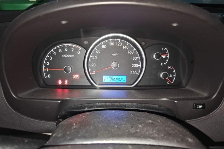 Used Hyundai Celesta 2011 1.6L Automatic Comfort Edition Instrument Cluster