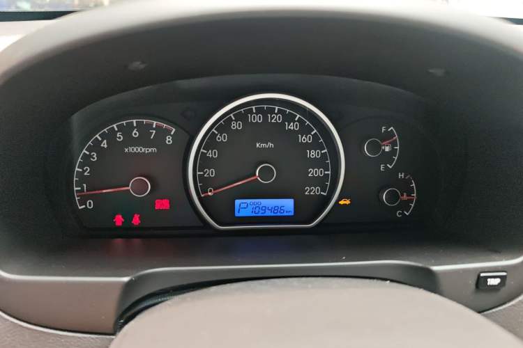 Used Hyundai Celesta 2011 1.6L Automatic Comfort Edition Instrument Cluster