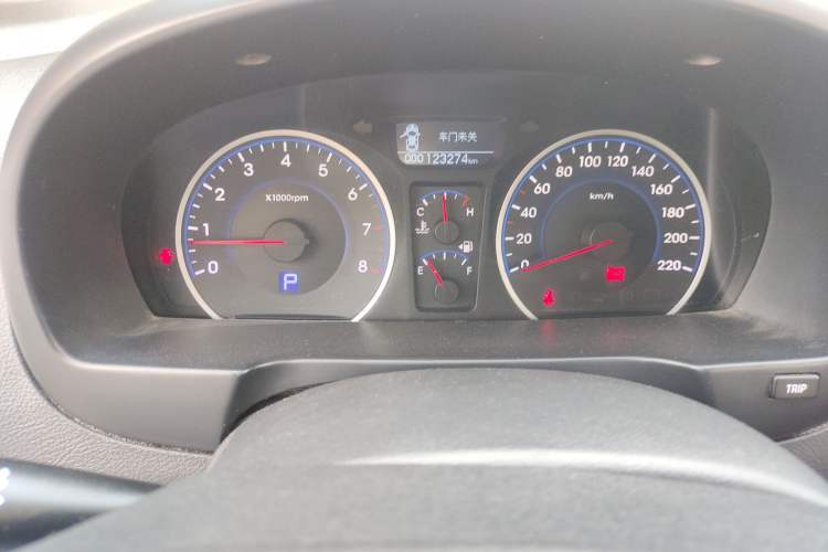 Used Hyundai Celesta 2011 1.6L Automatic Luxury Version Instrument Cluster