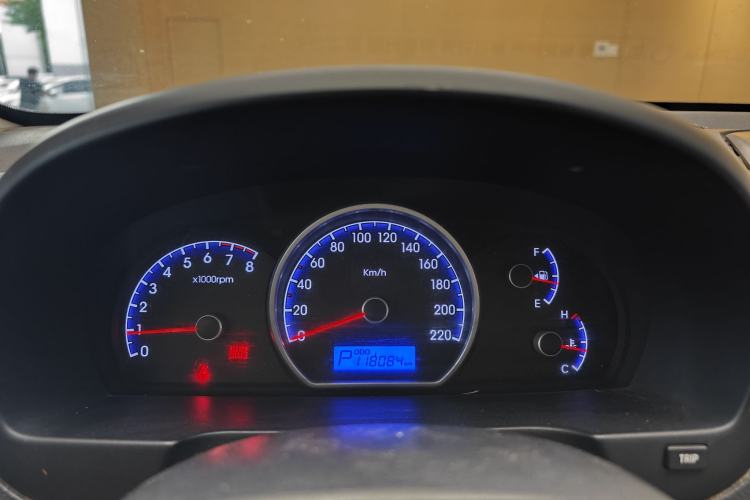 Used Hyundai Celesta 2011 1.6L Automatic Comfort Edition Instrument Cluster