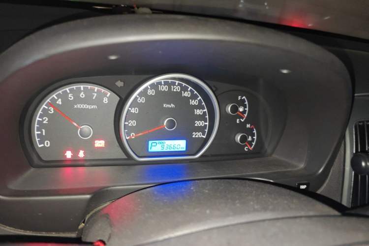 Used Hyundai Celesta 2011 1.6L Automatic Comfort Edition Instrument Cluster