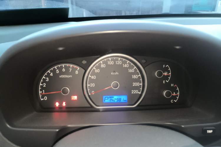 Used Hyundai Celesta 2011 1.6L Automatic Comfort Edition Instrument Cluster