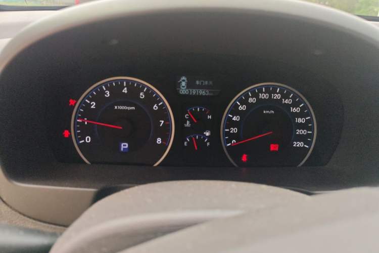 Used Hyundai Celesta 2011 1.6L Automatic Luxury Version Instrument Cluster