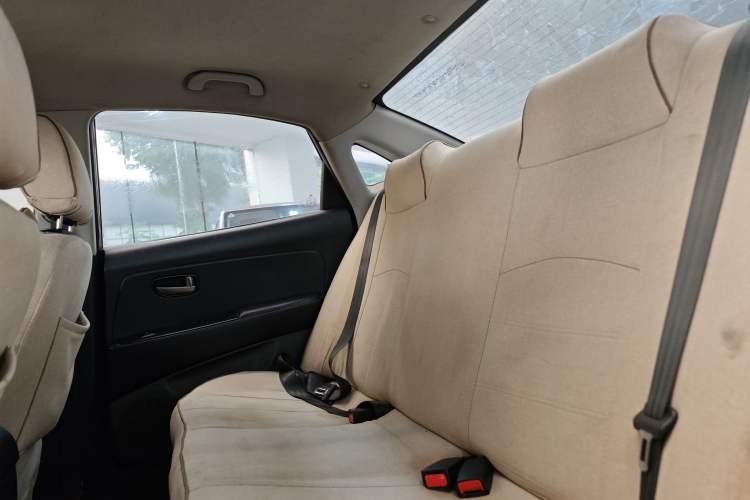 Used Hyundai Celesta 2011 1.6L Automatic Comfort Edition Interior 3