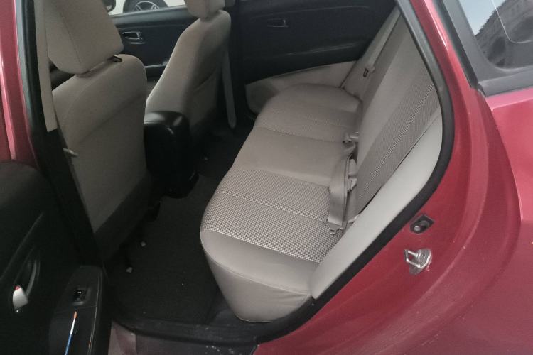Used Hyundai Celesta 2011 1.6L Automatic Comfort Edition Interior 4