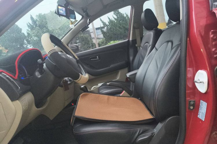 Used Hyundai Celesta 2011 1.6L Automatic Comfort Edition Left Front Seat