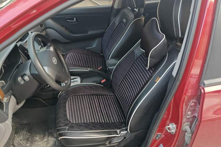 Used Hyundai Celesta 2011 1.6L Automatic Comfort Edition Left Front Seat