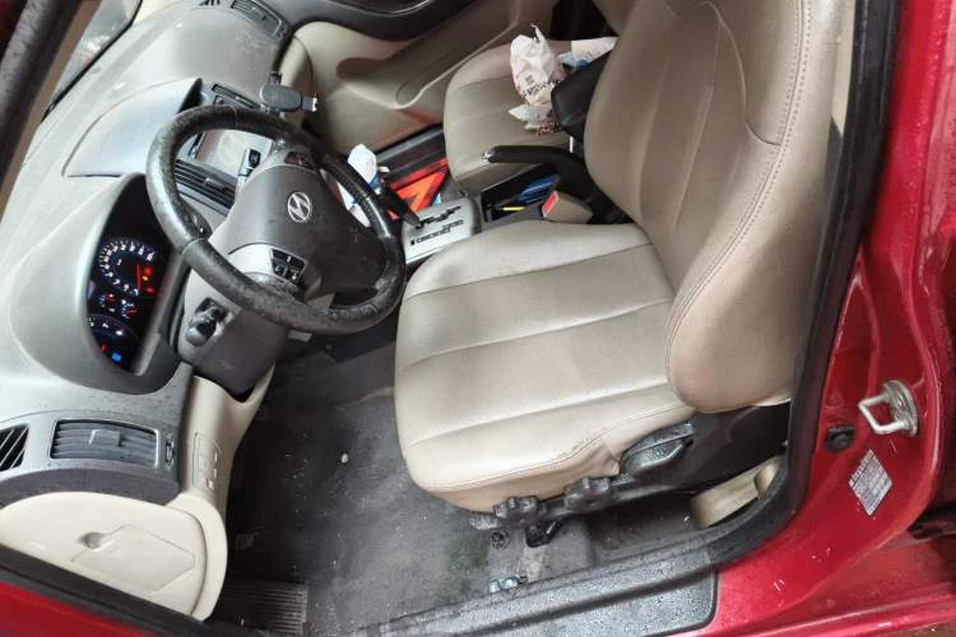Used Hyundai Celesta 2011 1.6L Automatic Luxury Version Left Front Seat