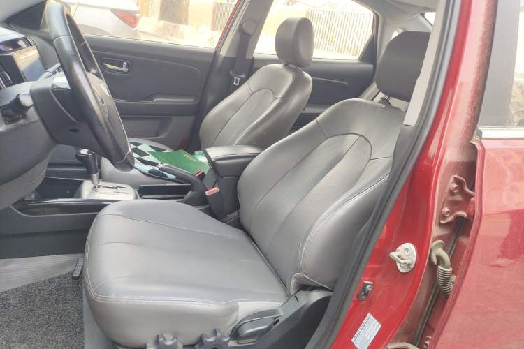 Used Hyundai Celesta 2011 1.6L Automatic Luxury Version Left Front Seat