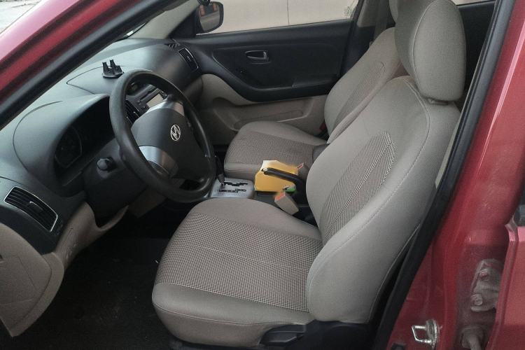 Used Hyundai Celesta 2011 1.6L Automatic Comfort Edition Left Front Seat