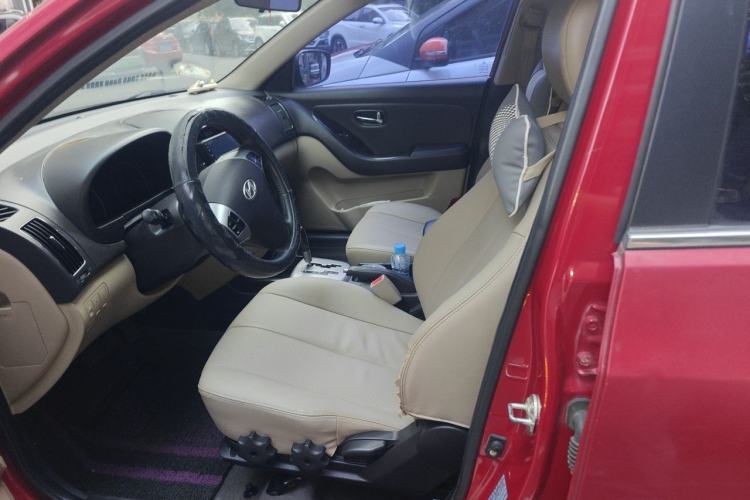 Used Hyundai Celesta 2011 1.6L Automatic Comfort Edition Left Front Seat