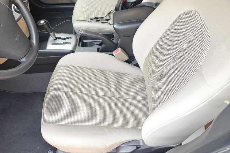 Used Hyundai Celesta 2011 1.6L Automatic Comfort Edition Left Front Seat